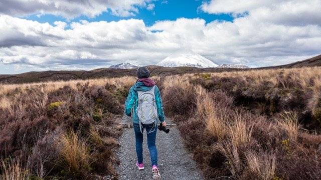 can you hike with running shoes